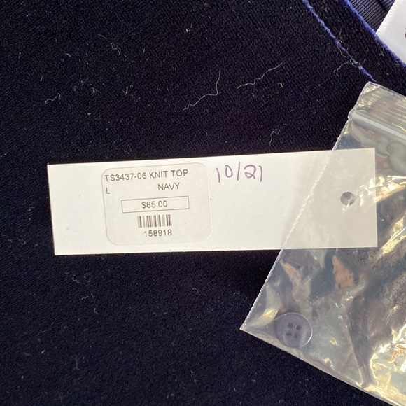 Luxe Apothetique Navy Velvet Top - Picture 2 of 3